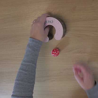 Kattedonut™ – Aktivitetslegetøj i bølgepap